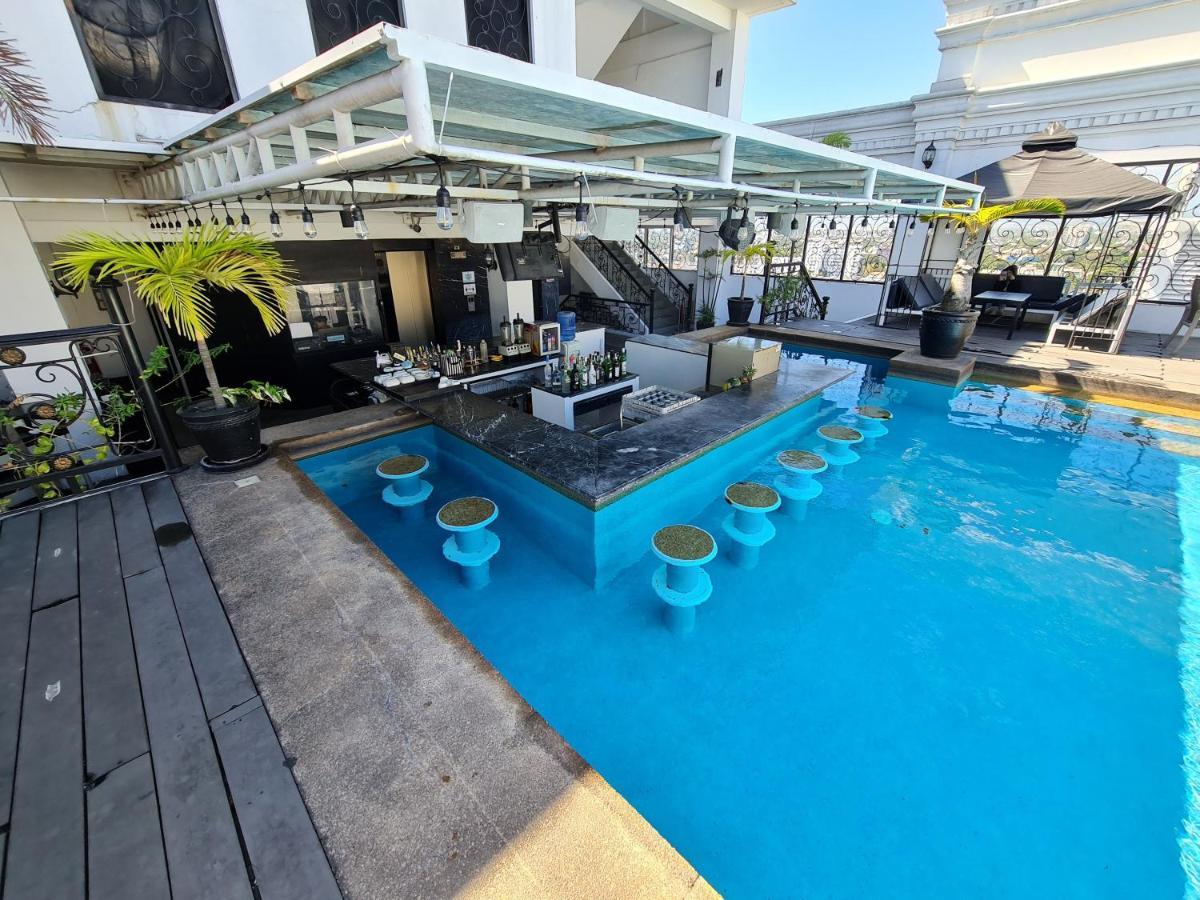 Off Walking St Executive Apartment *